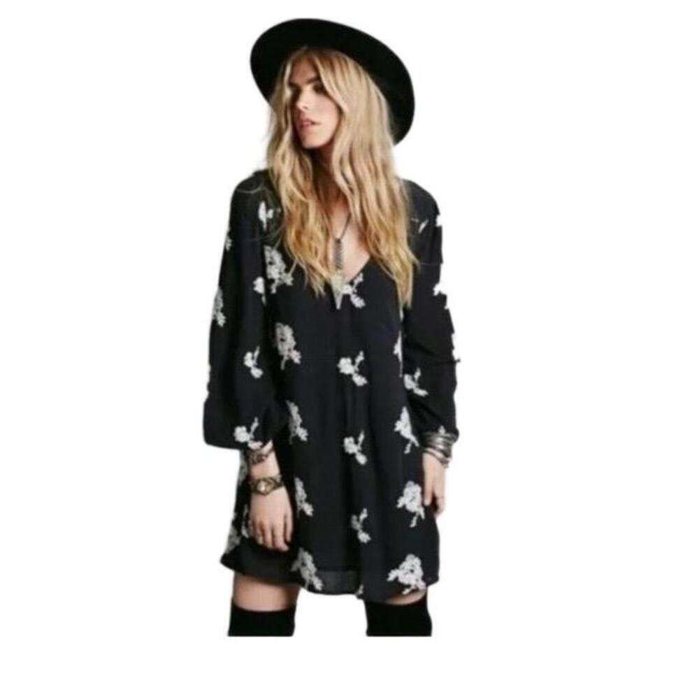 Free People Black Long Sleeves Floral Embroidered  V Neck Baby Doll Dress Small